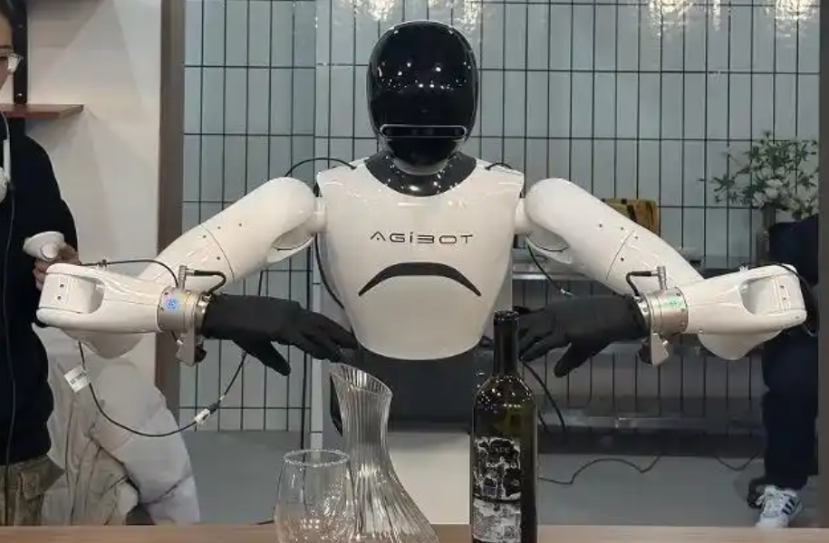 百億美金戰(zhàn)略提速，榮耀入局引爆機(jī)器人概念股漲停潮